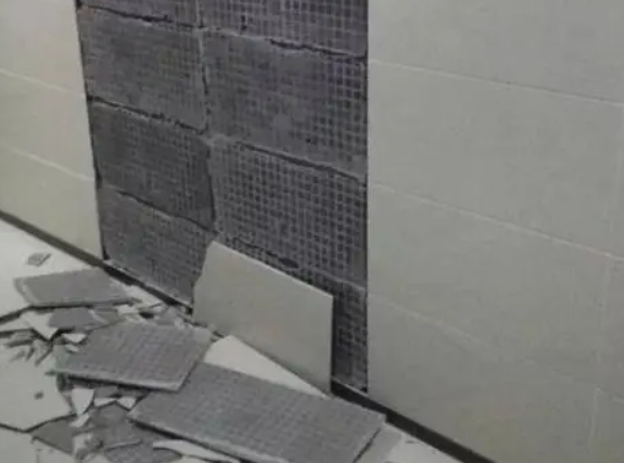 宜良瓷砖空鼓维修公司分享下宜良墙砖松动维修的知识